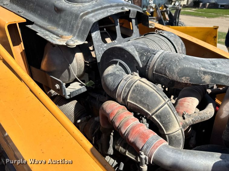 image for item EM3757 2014 Case 570N XT industrial tractor