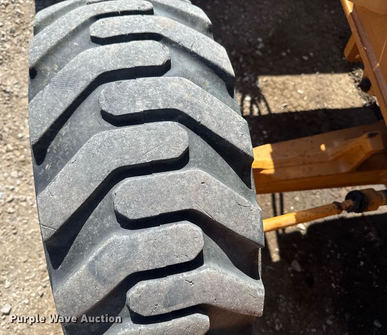 image for item EM3757 2014 Case 570N XT industrial tractor