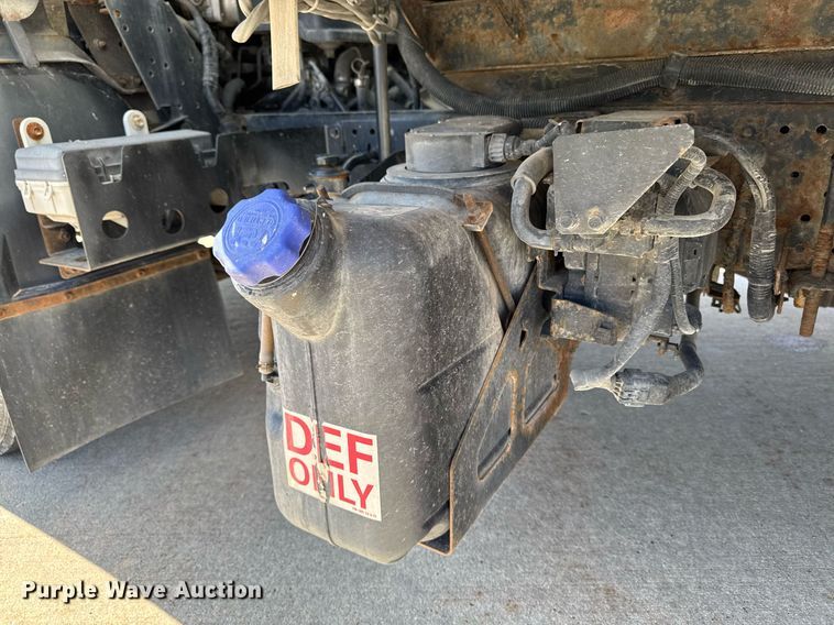 image for item EM3759 2011 Isuzu NPR refrigerated truck