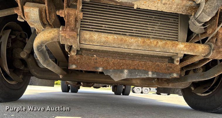 image for item EM3759 2011 Isuzu NPR refrigerated truck