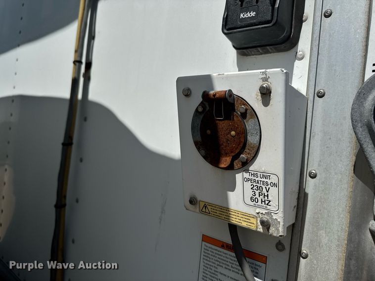 image for item EM3759 2011 Isuzu NPR refrigerated truck