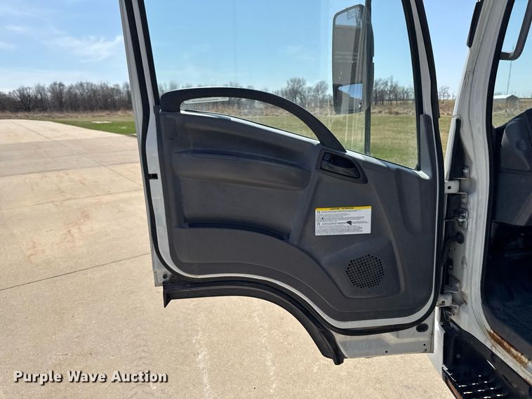 image for item EM3759 2011 Isuzu NPR refrigerated truck