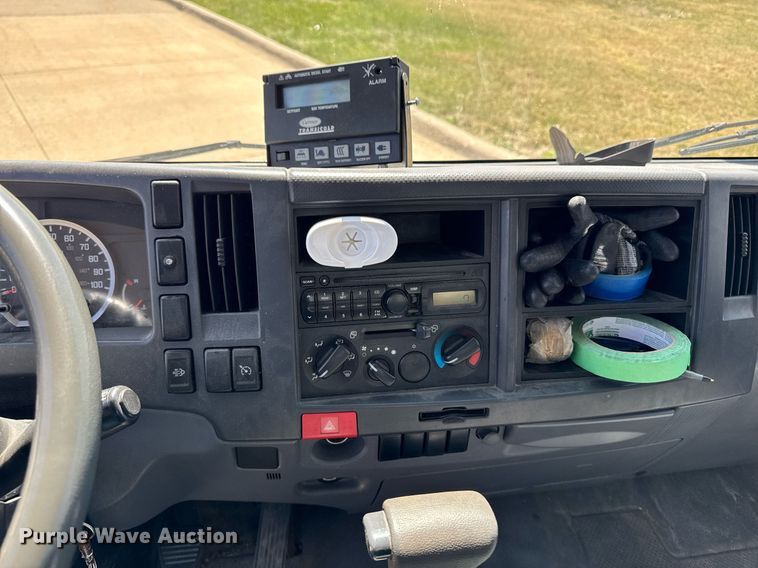 image for item EM3759 2011 Isuzu NPR refrigerated truck