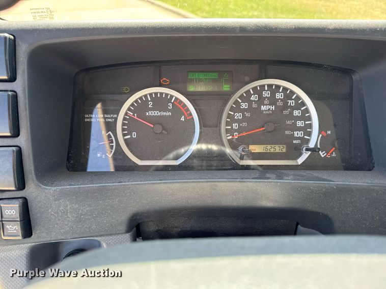 image for item EM3759 2011 Isuzu NPR refrigerated truck