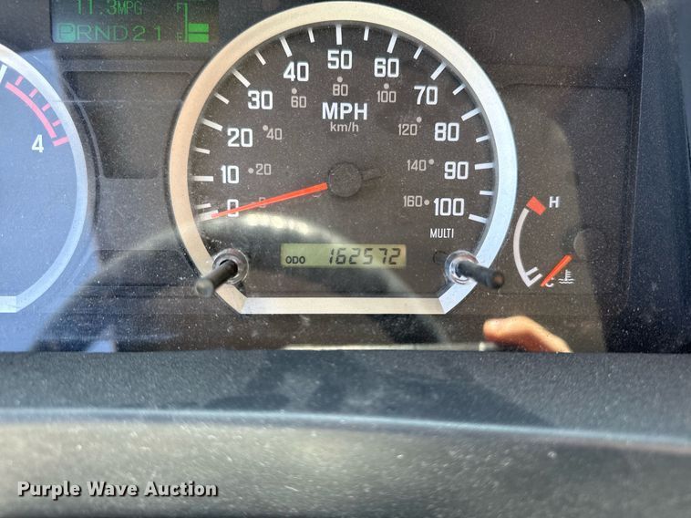 image for item EM3759 2011 Isuzu NPR refrigerated truck