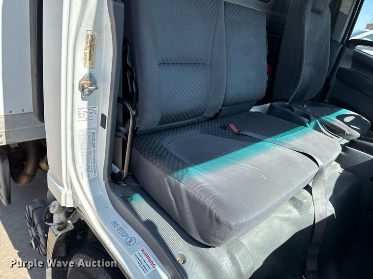 image for item EM3759 2011 Isuzu NPR refrigerated truck