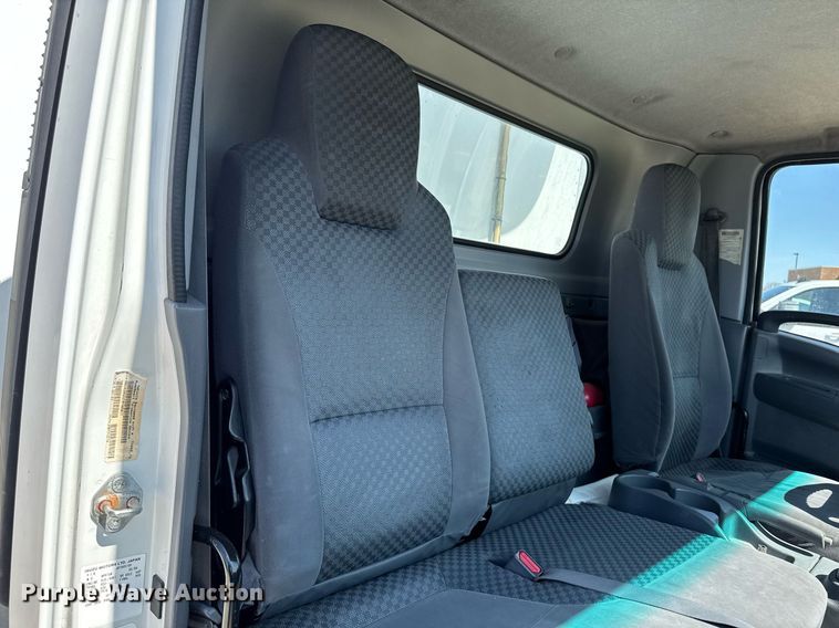 image for item EM3759 2011 Isuzu NPR refrigerated truck