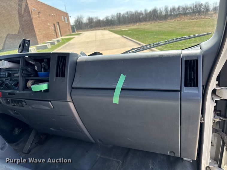 image for item EM3759 2011 Isuzu NPR refrigerated truck