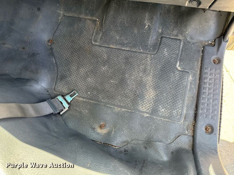 image for item EM3759 2011 Isuzu NPR refrigerated truck