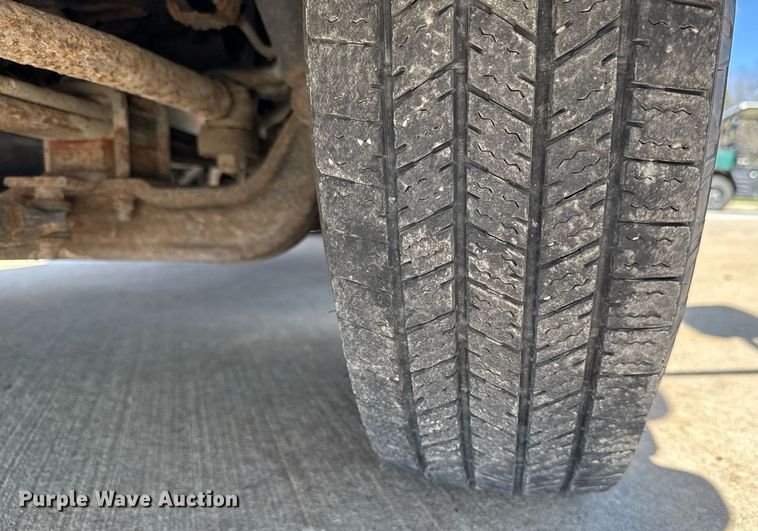 image for item EM3759 2011 Isuzu NPR refrigerated truck