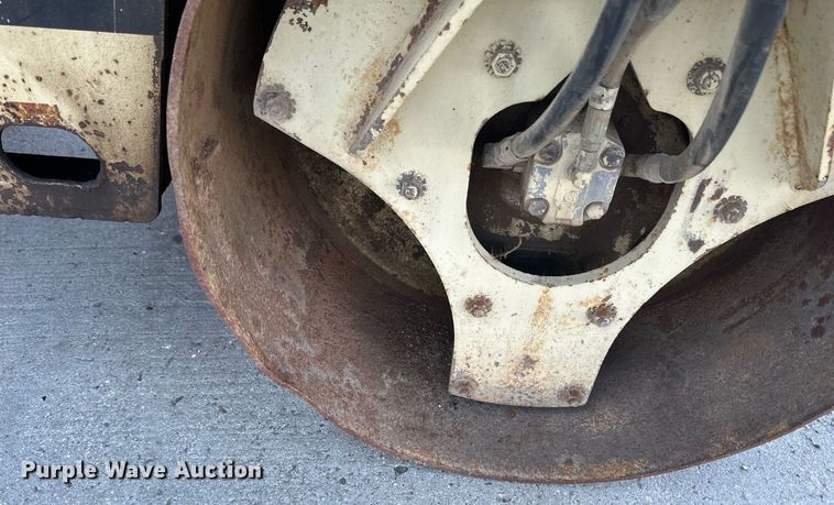 image for item EN3011 1993 Ingersoll Rand  DD24 double drum vibratory roller