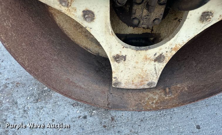 image for item EN3011 1993 Ingersoll Rand  DD24 double drum vibratory roller