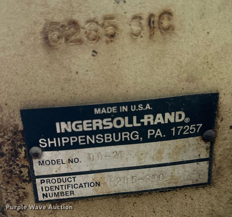image for item EN3011 1993 Ingersoll Rand  DD24 double drum vibratory roller
