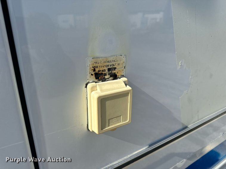 image for item EN5115 2001 Ford E450 Super Duty ambulance