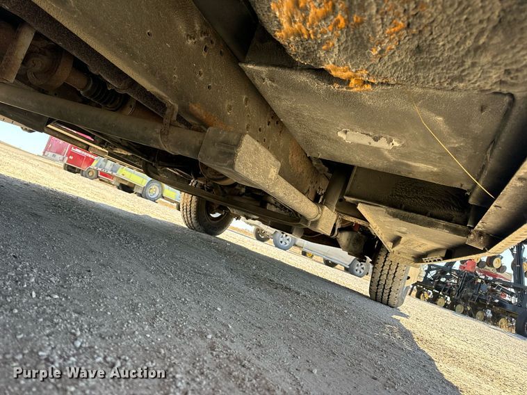 image for item EN5115 2001 Ford E450 Super Duty ambulance