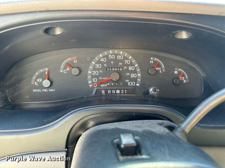 image for item EN5115 2001 Ford E450 Super Duty ambulance