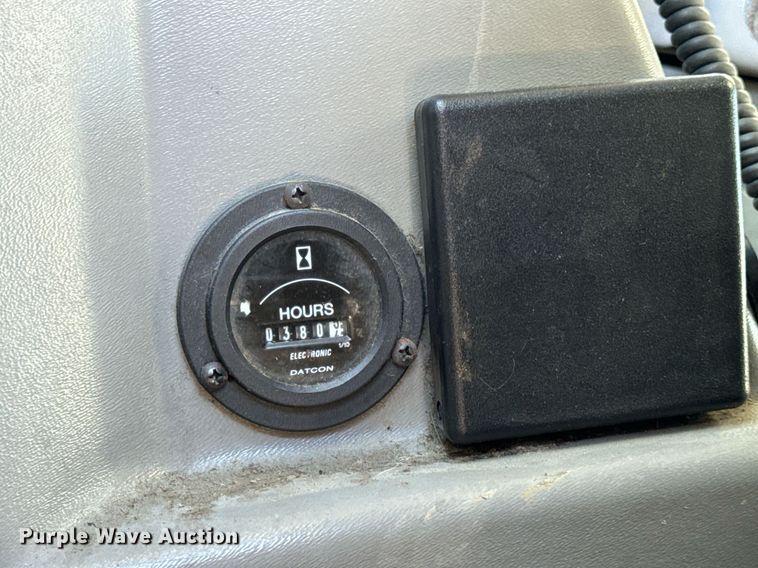 image for item EN5115 2001 Ford E450 Super Duty ambulance