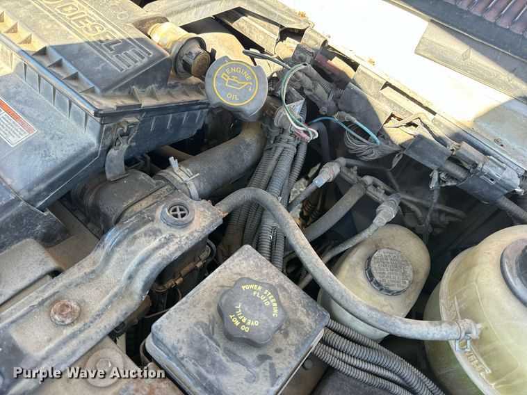 image for item EN5115 2001 Ford E450 Super Duty ambulance