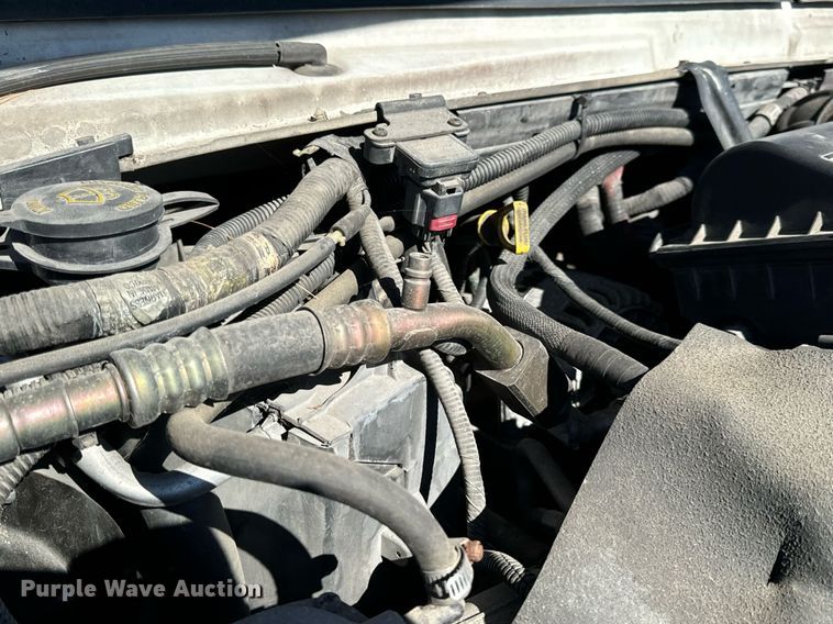 image for item EN5115 2001 Ford E450 Super Duty ambulance