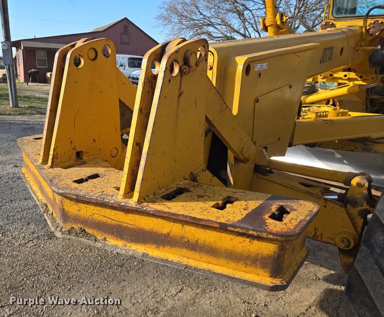 image for item EN8773 John Deere 770 motor grader