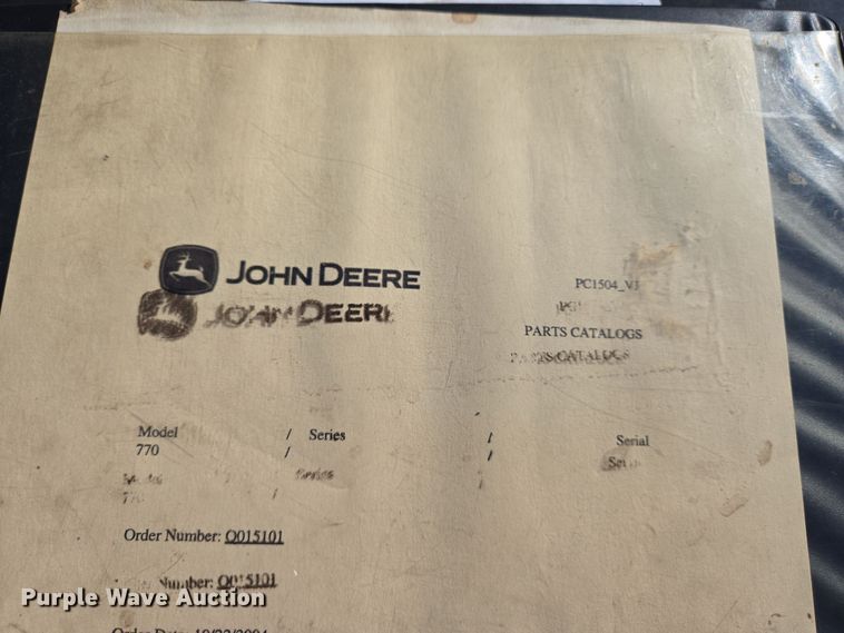 image for item EN8773 John Deere 770 motor grader