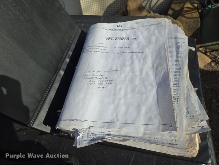 image for item EN8773 John Deere 770 motor grader