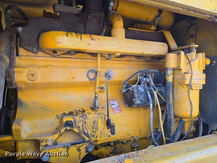 image for item EN8773 John Deere 770 motor grader