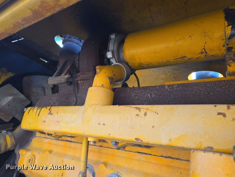 image for item EN8773 John Deere 770 motor grader