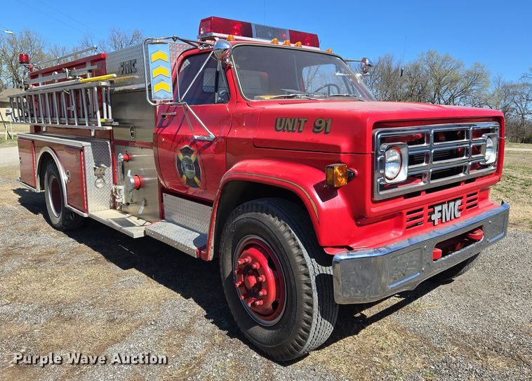 image for item EN8817 1986 GMC C6000 pumper fire truck