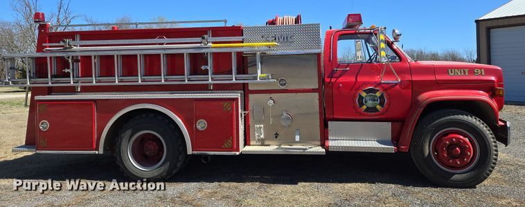 image for item EN8817 1986 GMC C6000 pumper fire truck