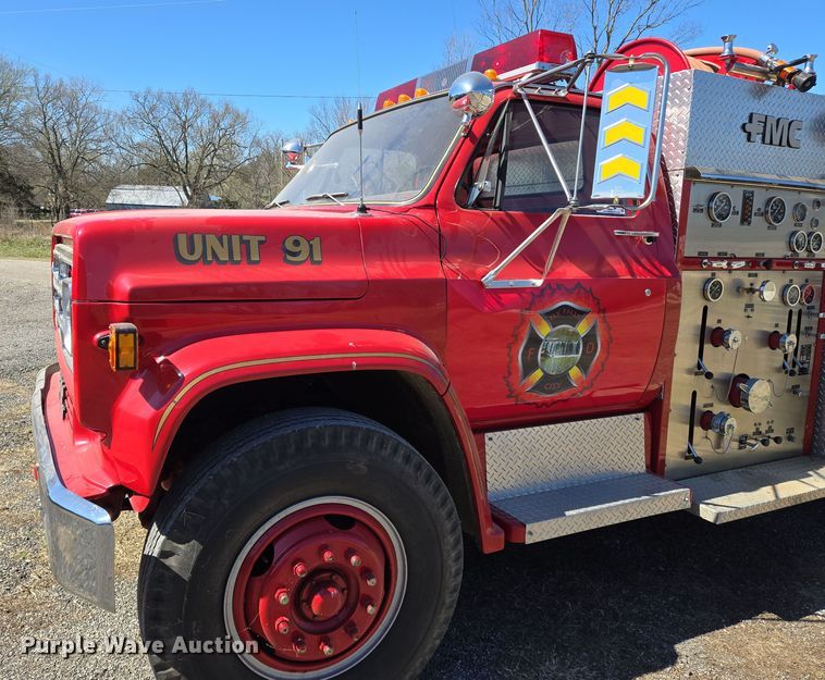 image for item EN8817 1986 GMC C6000 pumper fire truck