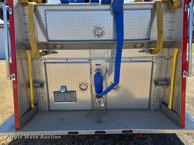 image for item EN8817 1986 GMC C6000 pumper fire truck