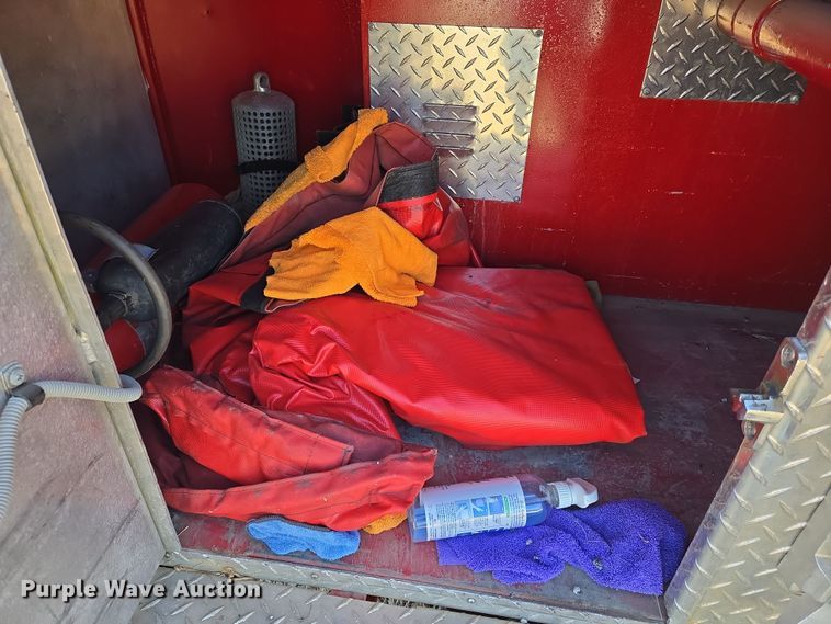 image for item EN8817 1986 GMC C6000 pumper fire truck