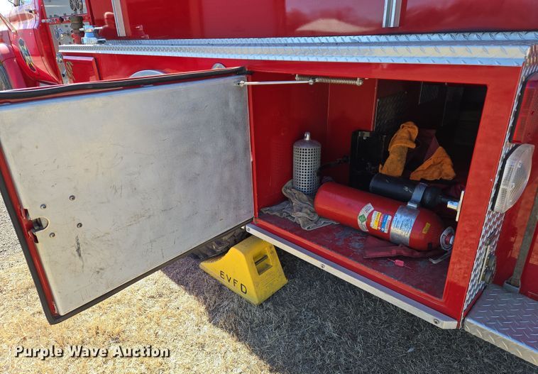 image for item EN8817 1986 GMC C6000 pumper fire truck