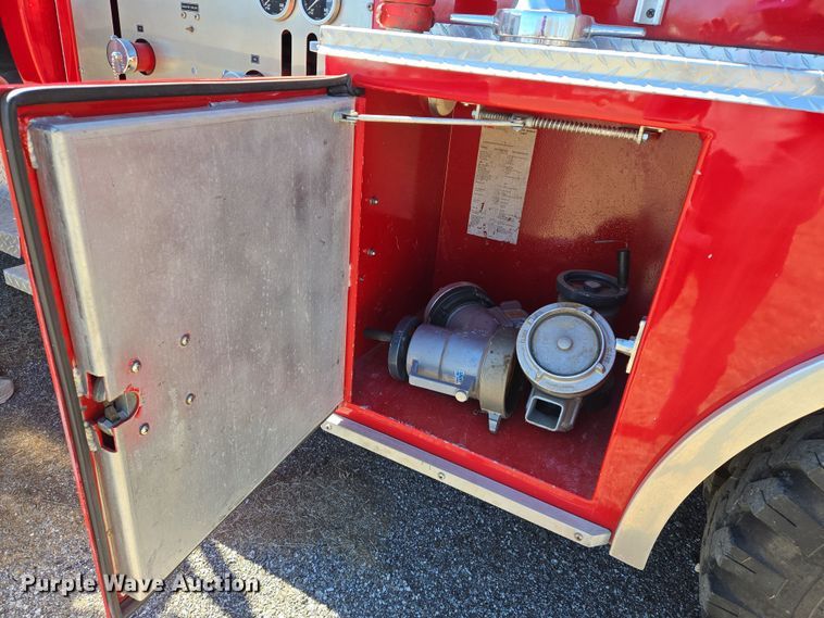 image for item EN8817 1986 GMC C6000 pumper fire truck