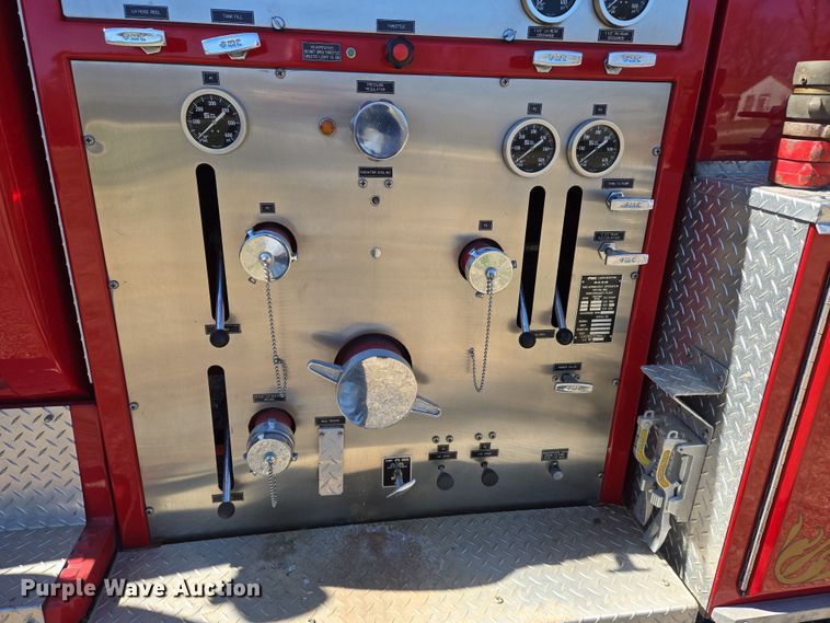 image for item EN8817 1986 GMC C6000 pumper fire truck