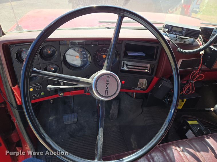 image for item EN8817 1986 GMC C6000 pumper fire truck