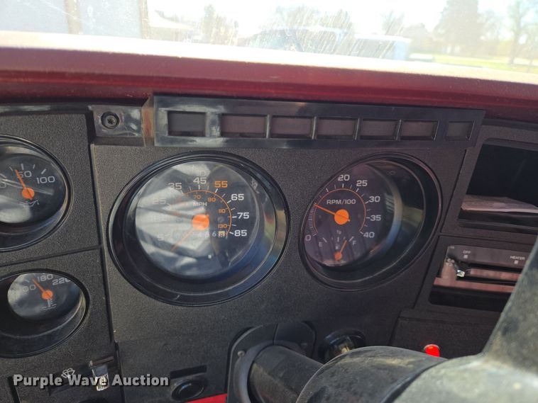 image for item EN8817 1986 GMC C6000 pumper fire truck