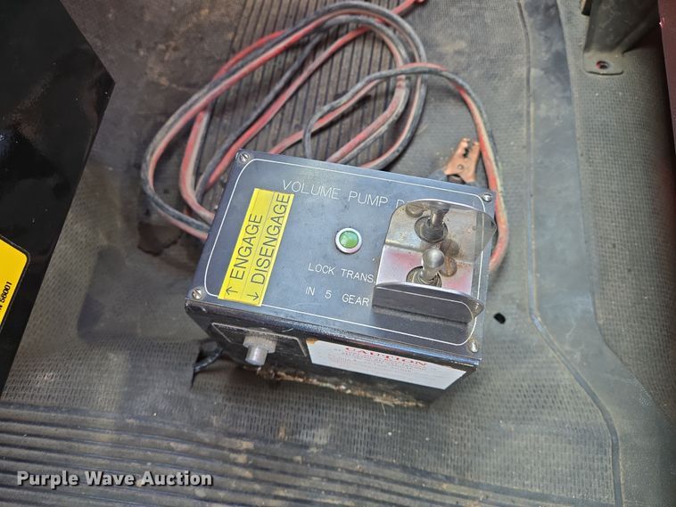 image for item EN8817 1986 GMC C6000 pumper fire truck