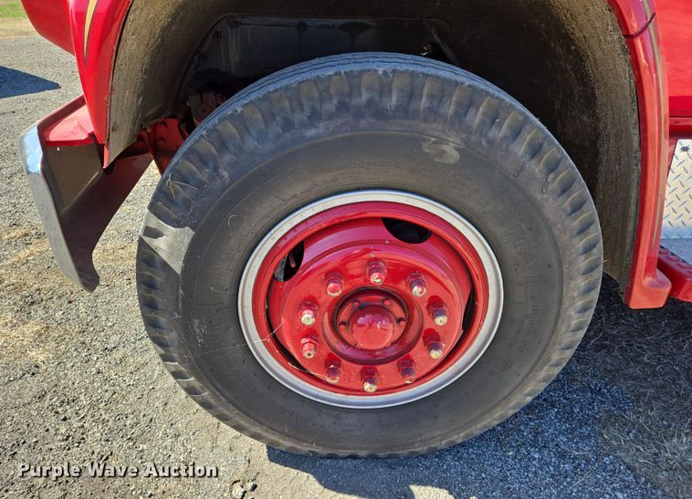 image for item EN8817 1986 GMC C6000 pumper fire truck