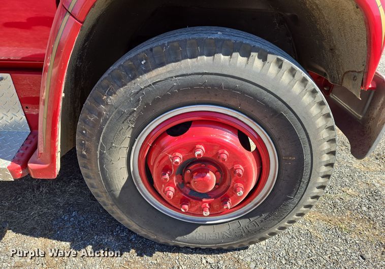 image for item EN8817 1986 GMC C6000 pumper fire truck