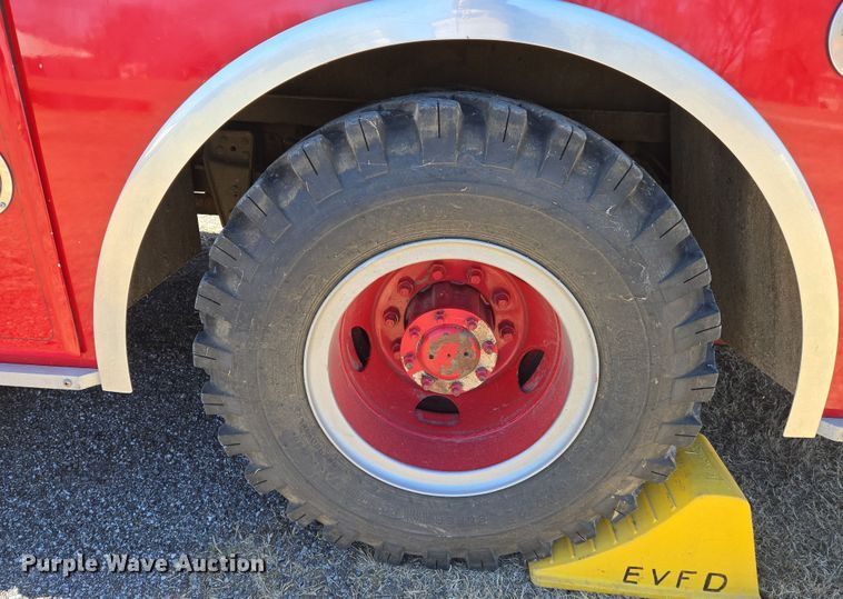 image for item EN8817 1986 GMC C6000 pumper fire truck