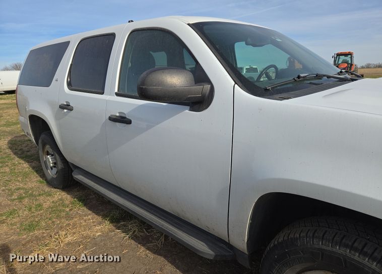 image for item EN8822 2007 Chevrolet Suburban 2500 SUV