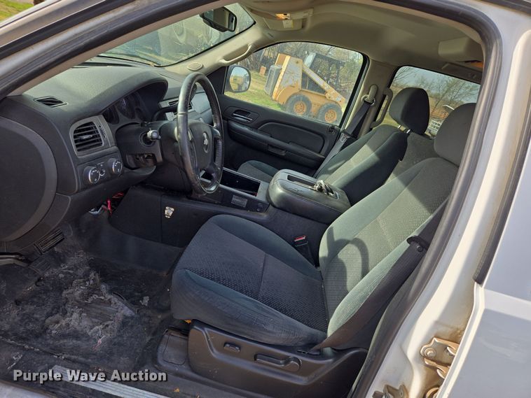 image for item EN8822 2007 Chevrolet Suburban 2500 SUV