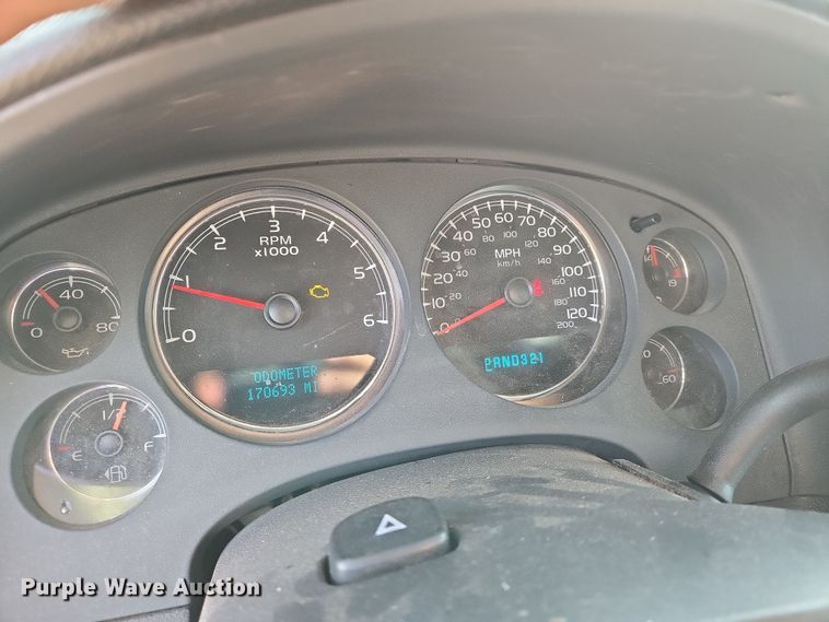 image for item EN8822 2007 Chevrolet Suburban 2500 SUV