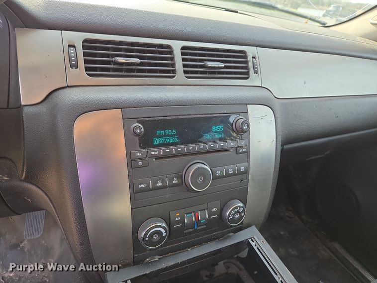 image for item EN8822 2007 Chevrolet Suburban 2500 SUV