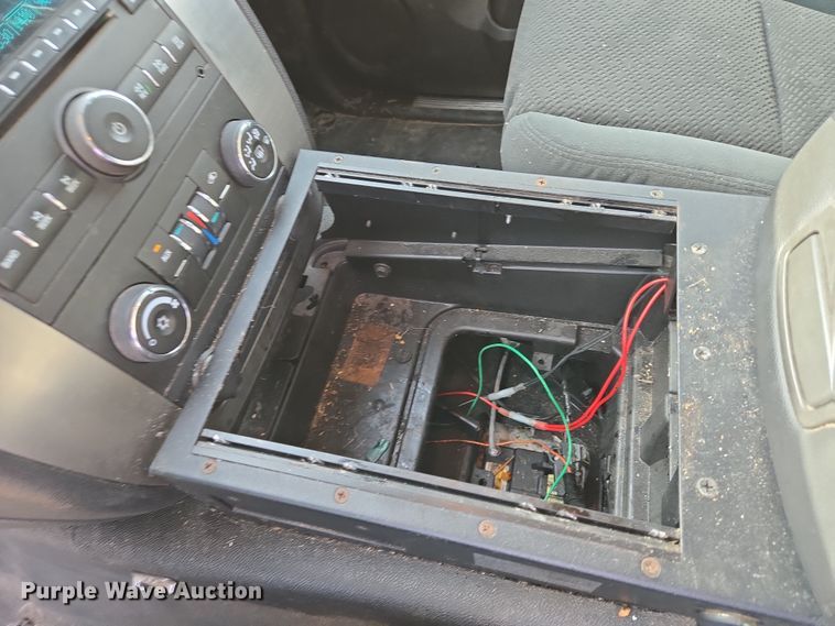 image for item EN8822 2007 Chevrolet Suburban 2500 SUV