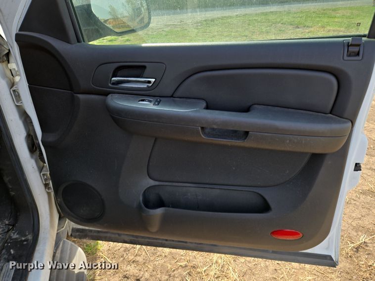 image for item EN8822 2007 Chevrolet Suburban 2500 SUV