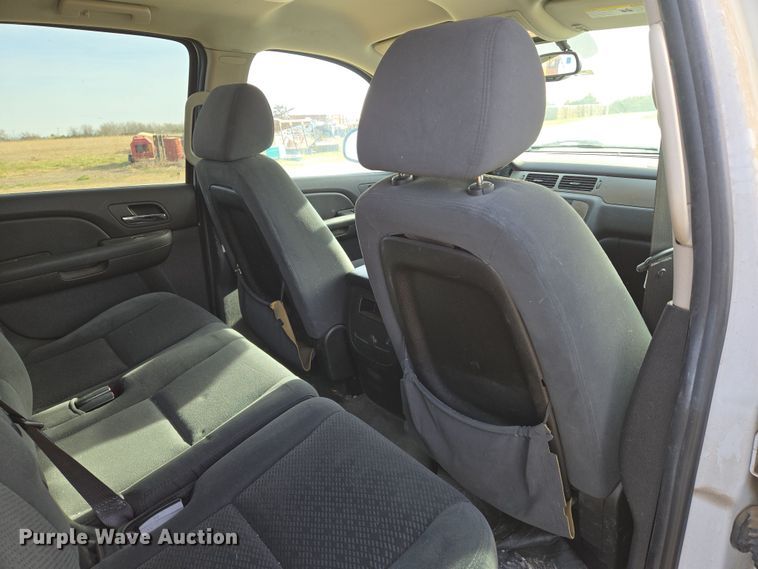 image for item EN8822 2007 Chevrolet Suburban 2500 SUV