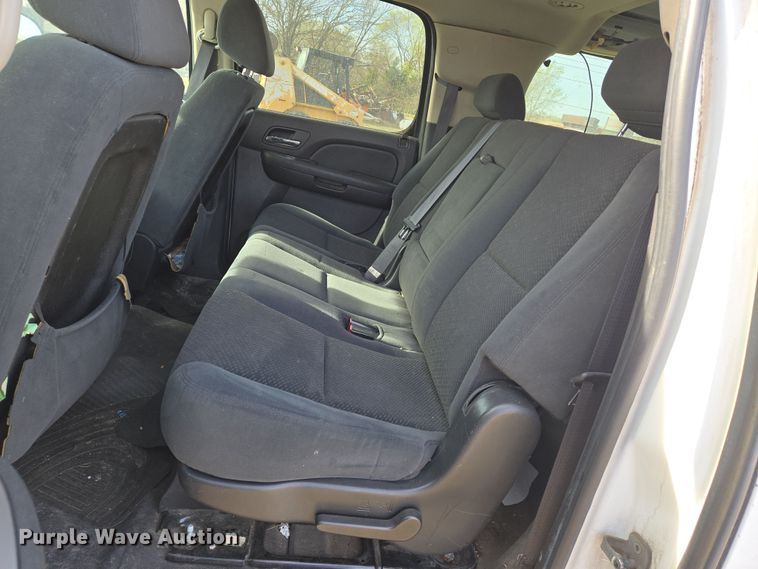image for item EN8822 2007 Chevrolet Suburban 2500 SUV